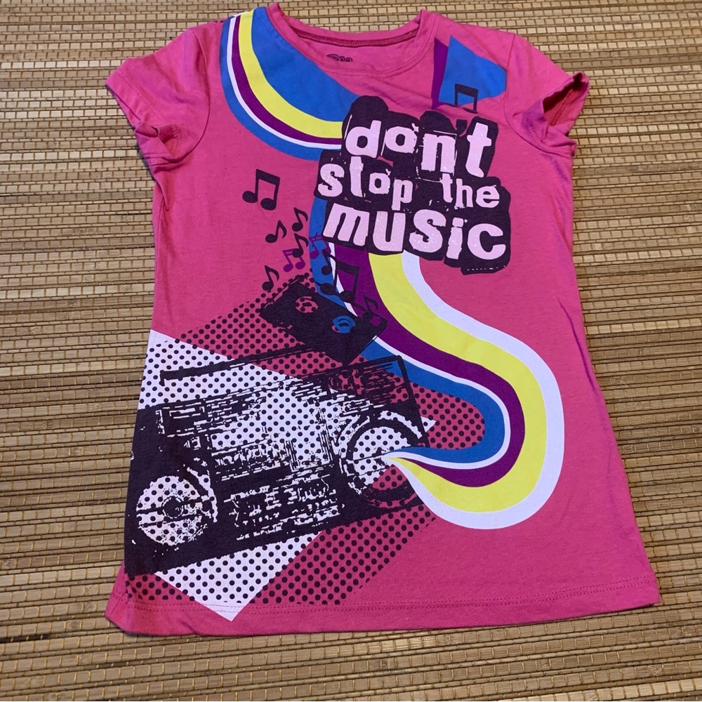 Fine pink short sleeve t shirt size XL